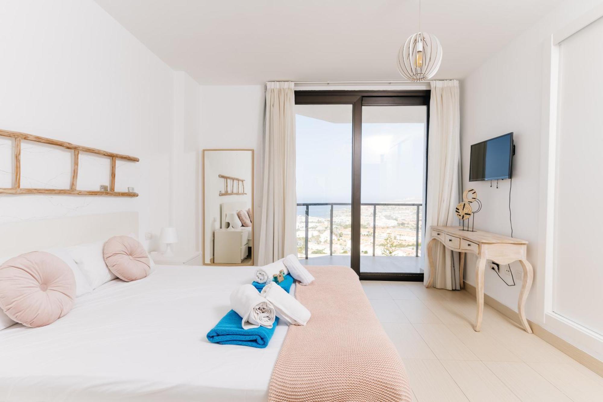 פלאייה דה לאס אמריקס Sunset White Villa - Ocean View, Jakuzzi, Heated Pool, Air-Conditioning, Grill מראה חיצוני תמונה
