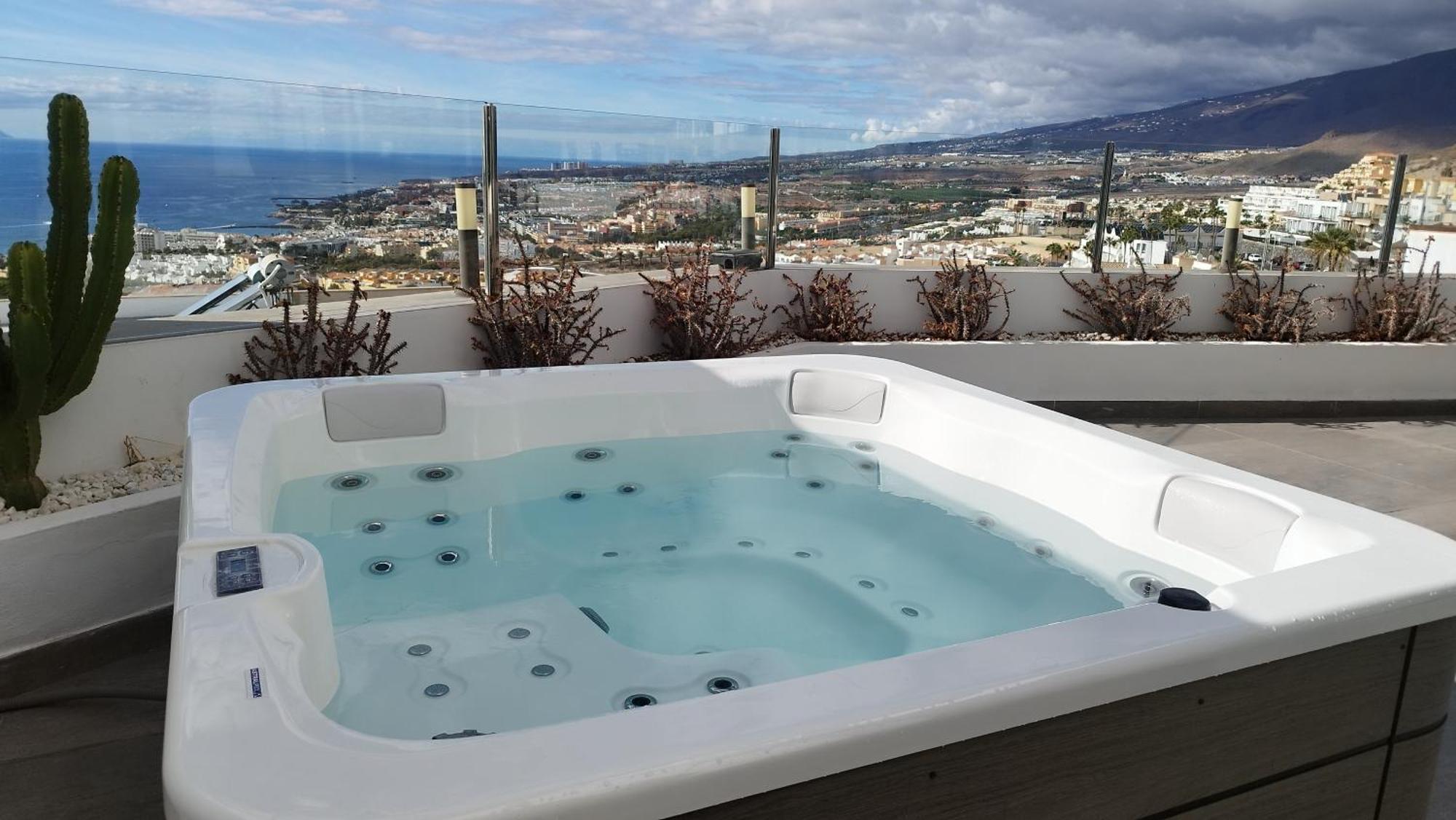פלאייה דה לאס אמריקס Sunset White Villa - Ocean View, Jakuzzi, Heated Pool, Air-Conditioning, Grill מראה חיצוני תמונה